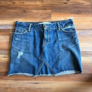 Gap Jean skirt distressed medium wash size 4